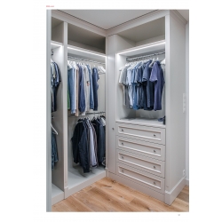 Profil PDS-4-K zastosowanie w szafie z ubraniami pomieszczenie garderoby